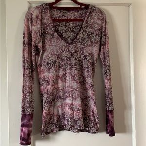 Hooded v-neck tie-dye